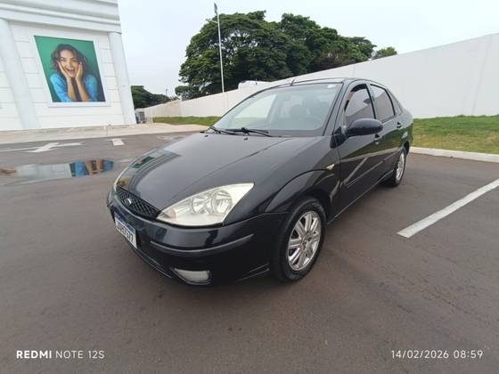 FORD FOCUS 2.0 GHIA 16V GASOLINA 4P AUTOMÁTICO